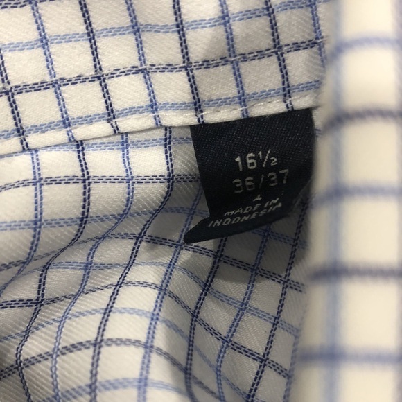 Tommy Hilfiger Men's Athletic-Fit Stretch Performance Dress Shirt 16 1/2 x 36/37 - Picture 3 of 4